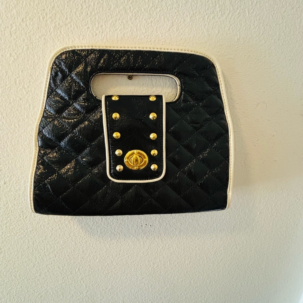 Elegant Black Quilted Handbag